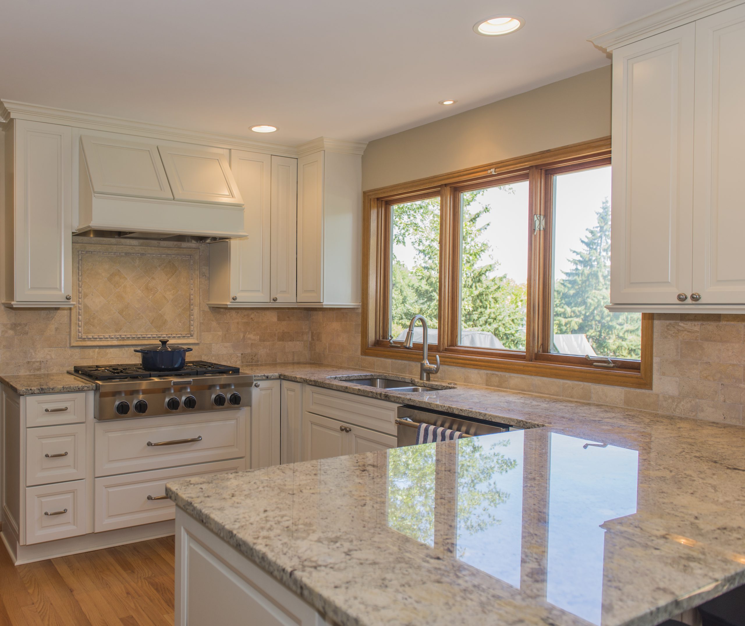 Elegant white kitchen, view 4