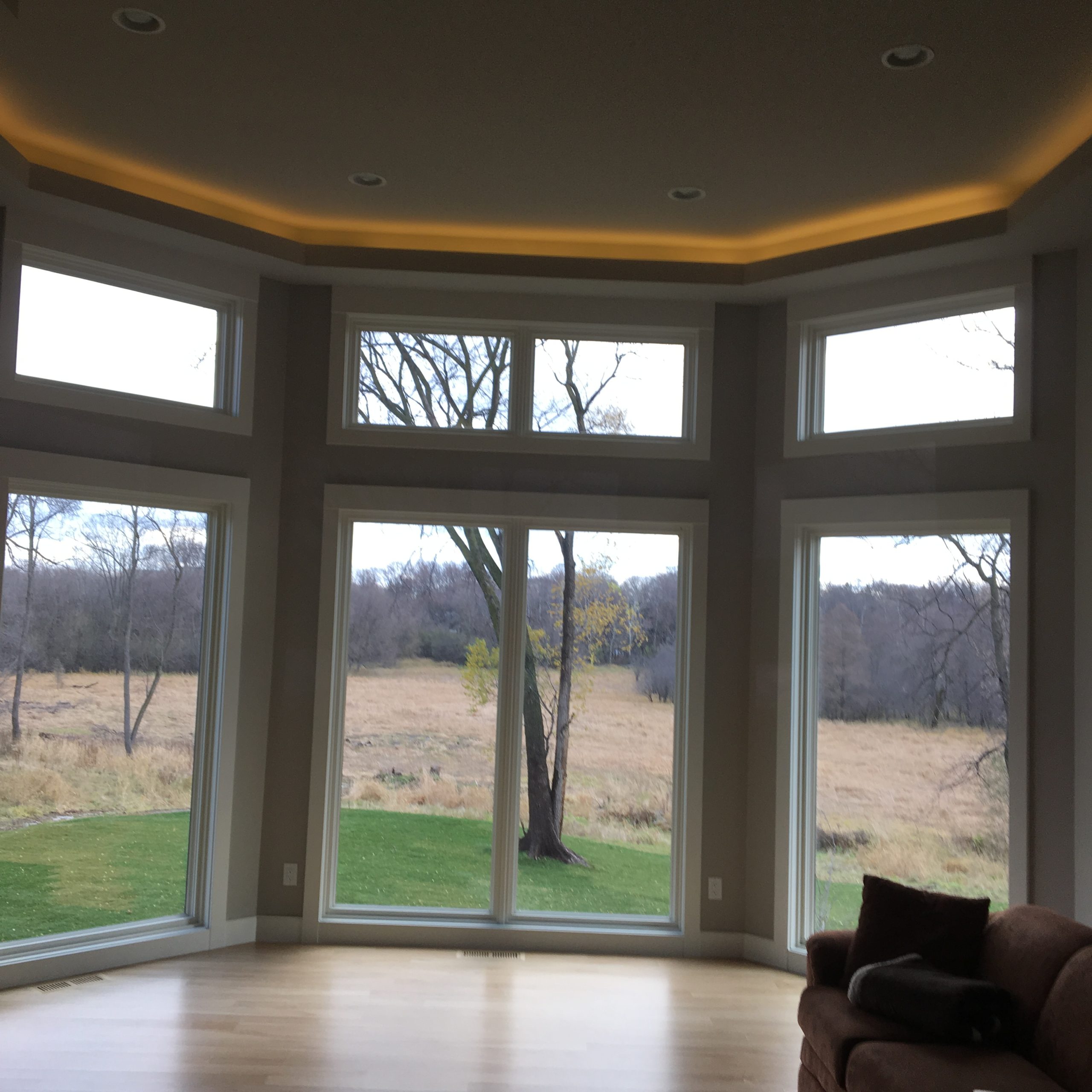 Kitchen with bay nook