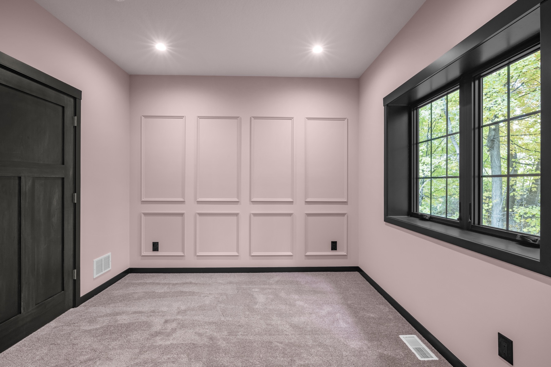 Modern Woodland Home in Shakopee, view 27